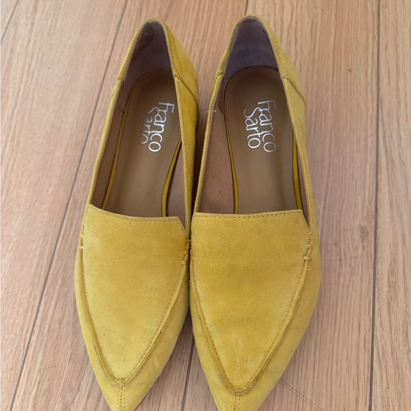 Mustard loafers - Picture 1 of 4
